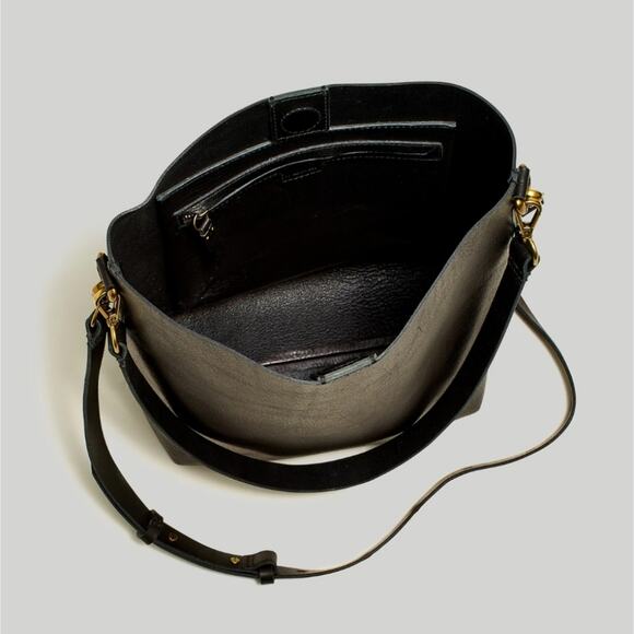 Madewell Black Leather Transport Bucket Bag NWT - Picture 3 of 12